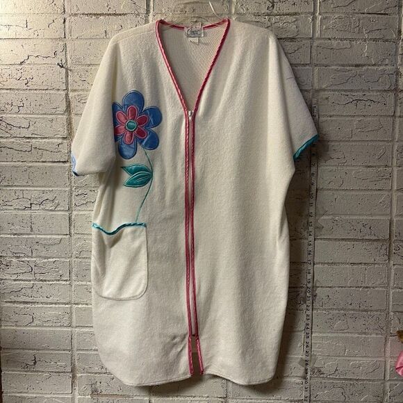 Vintage 70s Cypress White Terry Zip Flower Embroider Housecoat Large - Picture 1 of 10